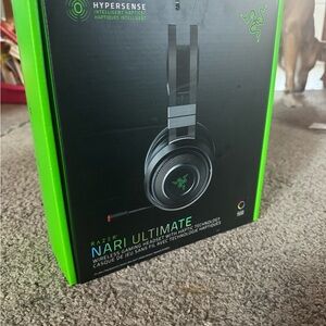 Razer Nari Ultimate Headset with Green Highlights